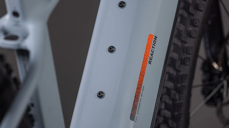 Reaction Hybrid Race 800