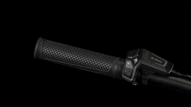 Reaction Hybrid Pro 750