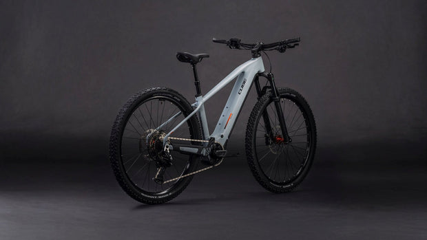 Reaction Hybrid Race 800