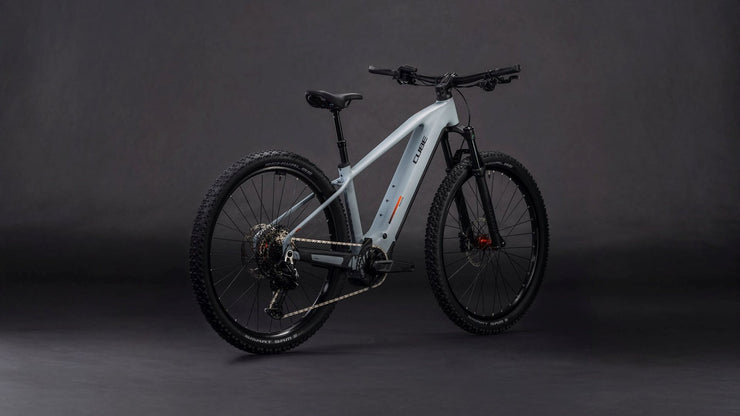 Reaction Hybrid Race 800